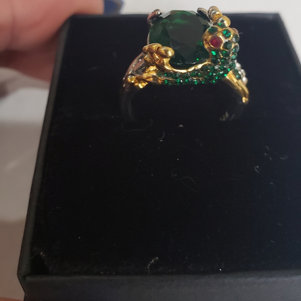 Cute 925 Silver Frog Emerald Ring - image 3
